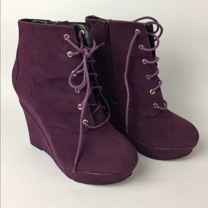 Vintage shoe ankle booties purple wedge size 7.5